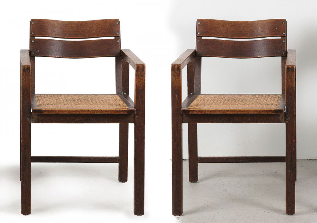 Zwei Armlehnstühle: Erich Dieckmann. Four armchairs, designed c1926. H. 78.5 x 54 x 55.5 cm. Oakwood, wickerwork.