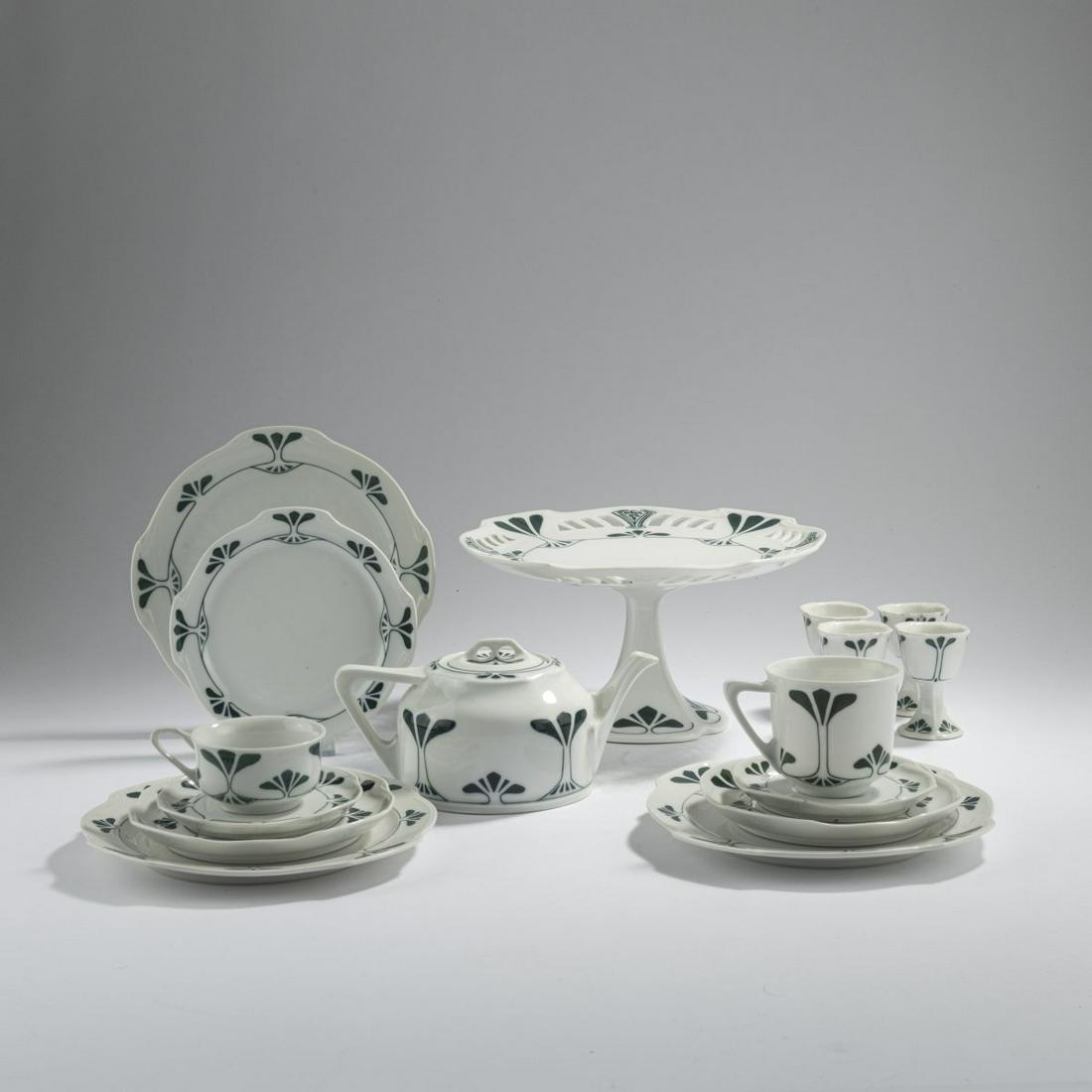 Therese Trethan, Breakfast service 'Curly Shape' - Agnes', 1903: Therese Trethan, Breakfast service 'Curly Shape' - Agnes', 1903, 18 pieces. Teapot, 2 teacups with saucers, 2 coffee cups with saucers; 4 pastry plates, 4 breakfast plates, 4 egg cups, centerpiece. H.