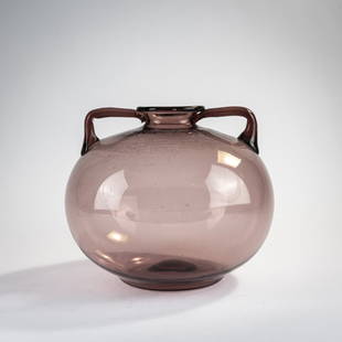 Vittorio Zecchin, Vase with two handles, 1921-25: H. 21 cm. Execution: Venini & C. Violet glass. Marked: venini murano (acid stamp).