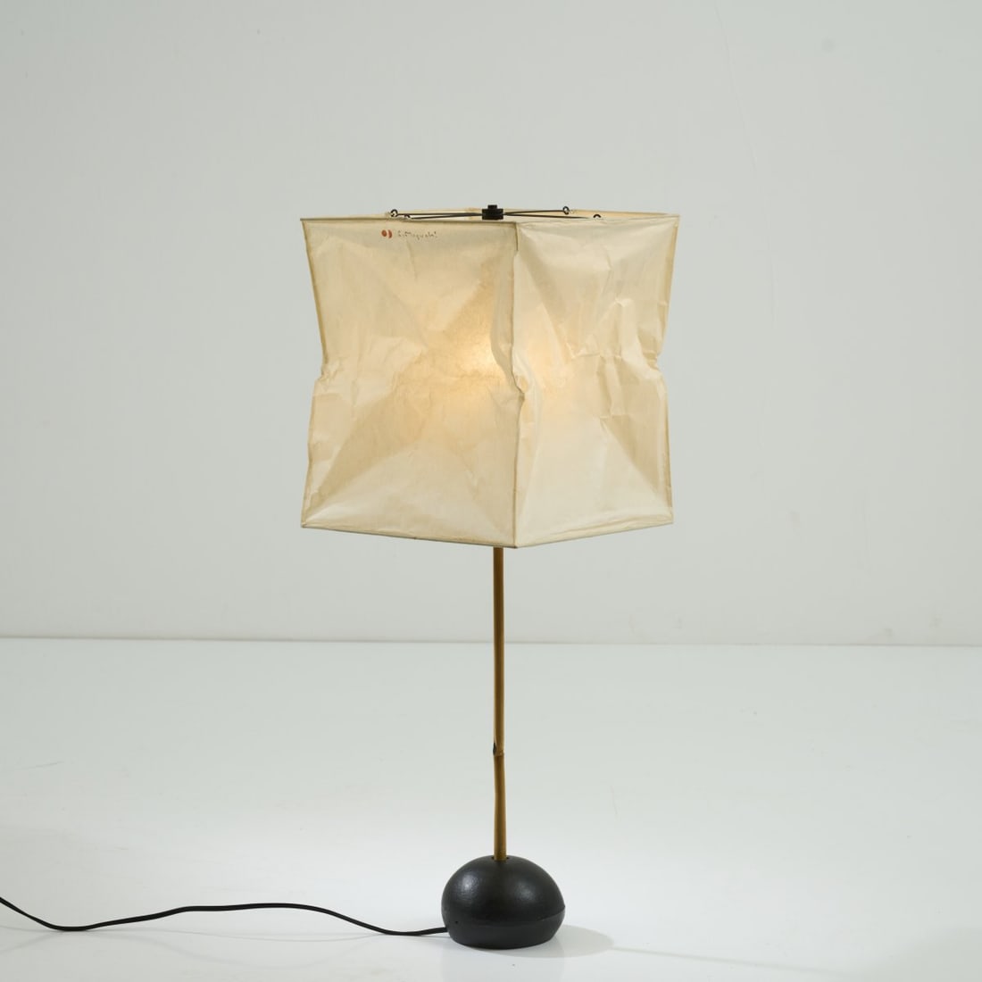 Isamu Noguchi , Table light 'BB2-X1', c. 1951 (1 of 7)