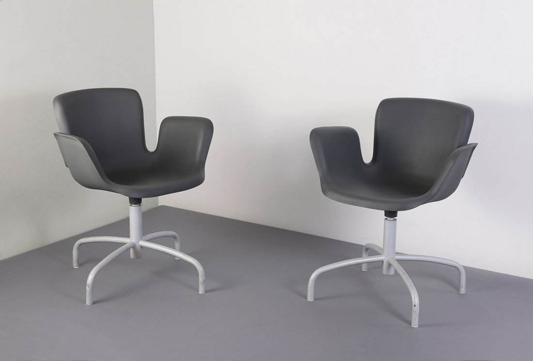 Pair of 'Juli' chairs, 1995: Werner Aisslinger. Pair of 'Juli' chairs, 1995. H. 77 x 64.5 x 56.5 cm. Made by Cappellini, Milan. Tubular steel, painted greyish, dark grey polyurethane foam. Marked: Maker's and designer's data.