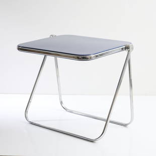 Giancarlo Piretti, 'Platone' folding desk, 1970: H. 70 x 82 x 63 cm. Made by Anonima Castelli, Bologna. Blue plastic, metal tube, metal sheet, chrome-plated.  Literature: Iliprandi/ Molinari, Omnibook, Udine 1985, p. 175; Cat. design im 20. Jahrhund