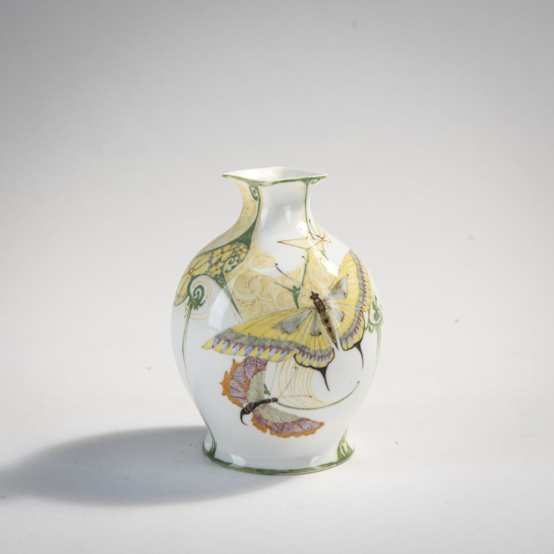 Haagsche Plateelbakkerij Rozenburg, Den Haag, Small vase, 1907/08 (1 of 3)