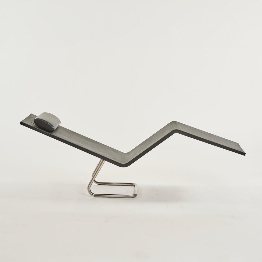 Maarten van Severen, 'MVS Chaise' chaise longue, 2000 (design): H. 58 x 46 x 170 cm. Vitra, Birsfelden, 2007. Tubular aluminum, sheet aluminum, polyurethane, black, black leather. Marked: Manufacturer's sticker, embossed with manufacturer and designer's informatio