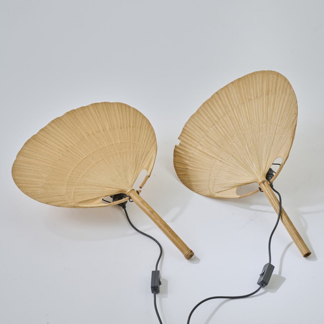 Ingo Maurer, Two 'Uchiwa IV' wall lights, 1973 (design) (1 of 5)