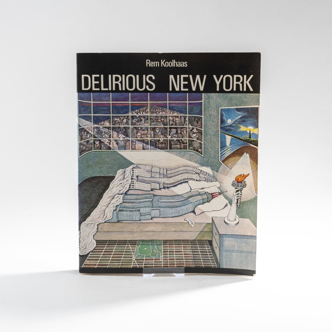 Rem Koolhaas , Publication 'Delirious New York: A Retroactive Manifesto for Manhattan', 1978: 28.8 x 23.5 cm. Koolhaas, Rem: Delirious New York: A Retroactive Manifesto for Manhattan, Oxford University Press, first edition 1978, softcover with illustrations in color and b/w on 263 pages.