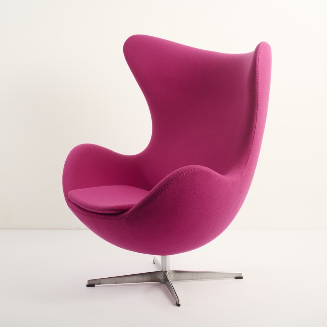 Arne Jacobsen , 'Egg chair', 1957 (design) (1 of 8)