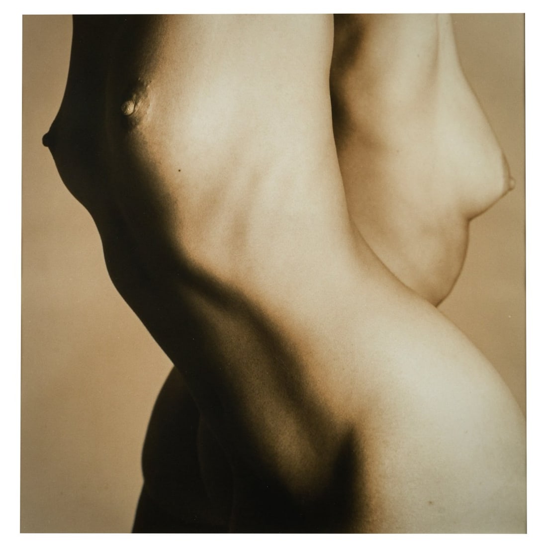 Frederic Ohringer (1940 USA), 'Women', 1994: <p>Sepia toned silver gelatine print. 43.3 x 42.0 cm (passepartout cutout, verso indicated as 20 x 24 inches), 71.0 x 76.0 cm (frame). Numbered: 1/25 and signed: Frederic Ohringer (pencil), vers