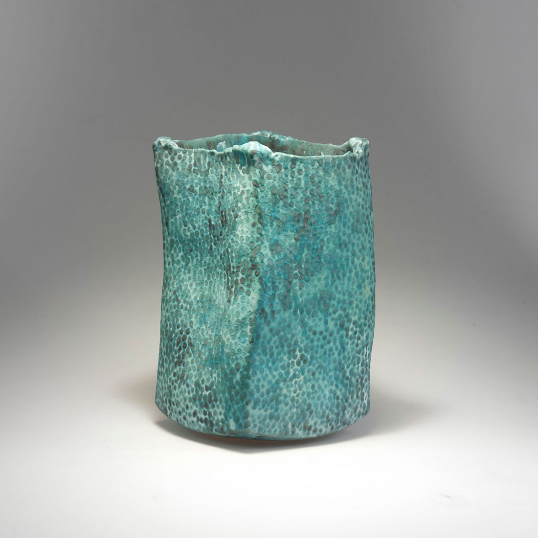 Peter Fraser Beard. Vase, c1980. H. 44 cm. Earthenware,: Peter Fraser Beard. Vase, c1980. H. 44 cm. Earthenware, glazed turquoise. Marked: PFB, maker's mark, NOT FOR FOOD USE, K 98.