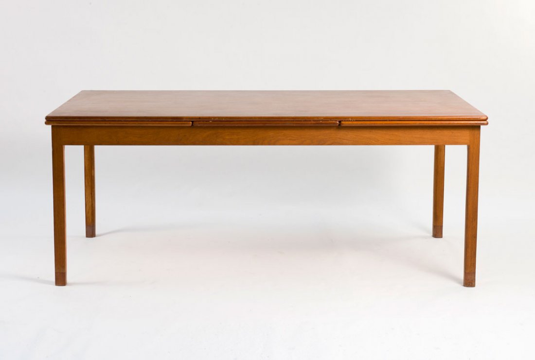 Boerge Mogensen. Dining table, c1957. H. 74.5 x 180-300: Boerge Mogensen. Dining table, c1957. H. 74.5 x 180-300 x 90 cm. Made by Karl Andersson & Soener, Husqvarna (attributed). Oak, teak and teak veneer.