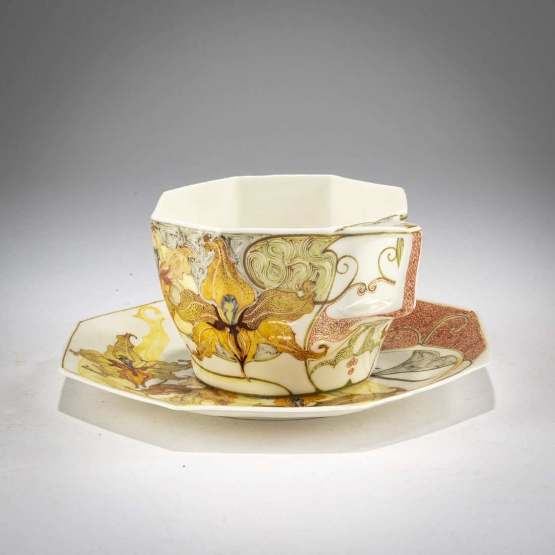 Roelof Sterken, Coffee cup and saucer with parakeet, 1914 (1 of 3)