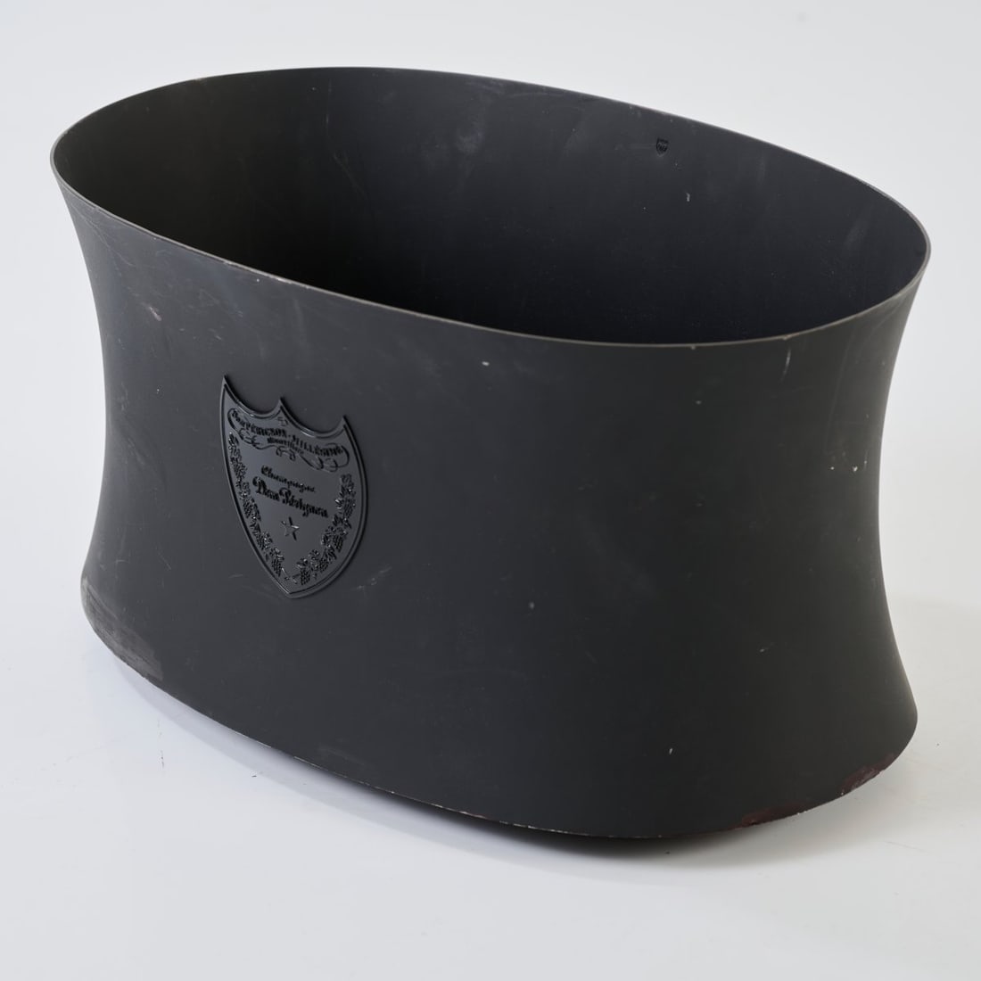 Martin Szekely, Large champagne cooler 'Dom Perignon' for two magnum bottles, 2000: <p>H. 21.5 x 39 x 25 cm. <br />Orf&egrave;vrerie d'Anjou for Dom Perignon, &Eacute;pernay. <br />Sheet aluminum. <br />Marked.: Dom Perignon (plaque and embossed).</