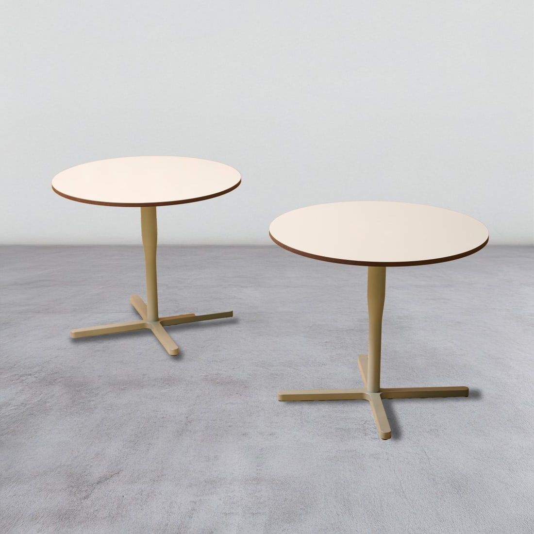 Jasper Morrison, Two side tables from the series 'Atlas System', 1992 (design): <p>H. 51 cm, &Oslash; 60 cm. <br />Alias, Crusinallo, c. 1993. <br />Aluminum tube, plate, white laminate. </p>