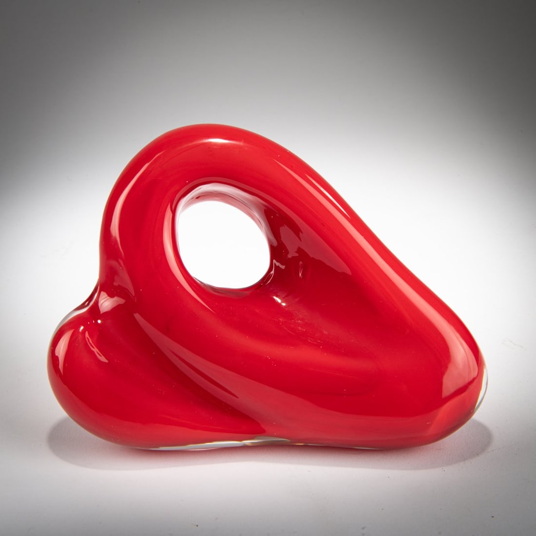 Archimede Seguso , Pair of door handles, 1952: <p>H. 16 x 20 cm. <br />Seguso Vetri d'Arte, Murano. <br />Cased glass, red, colorless, brass.</p><hr><p>Literature:</p><p>Franzoi, Art glass by Archime