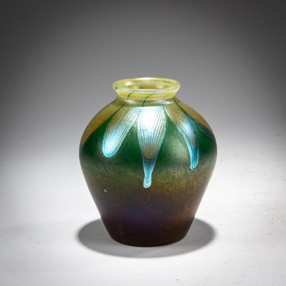 Louis C. Tiffany, Miniature 'Favrile'-Vase, 1901 (1 of 3)