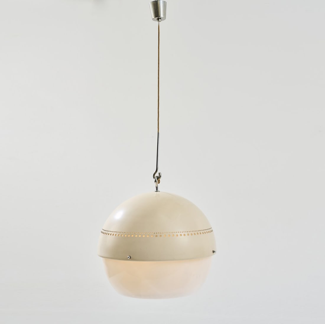 Sergio Asti, Ceiling light '2048/n', 1966: <p>H. 65 cm, &Oslash; 51 cm. <br />Arteluce, Milan. <br />Aluminum sheet, lacquered white, plastic, white, optically cut glass.</p>