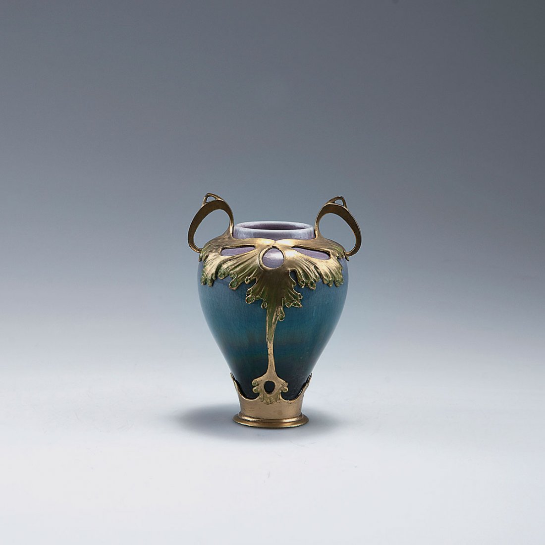 Flowerpot, 1904: Orivit-Metallwarenfabrik, Cologne. Flower pot, 1904. H. 10.8 cm. Made up to 1914. Earthenware body, glazed blue, craquelure. Mounting of gilded Orivit metal. Marked: "ORIVIT", 2560.