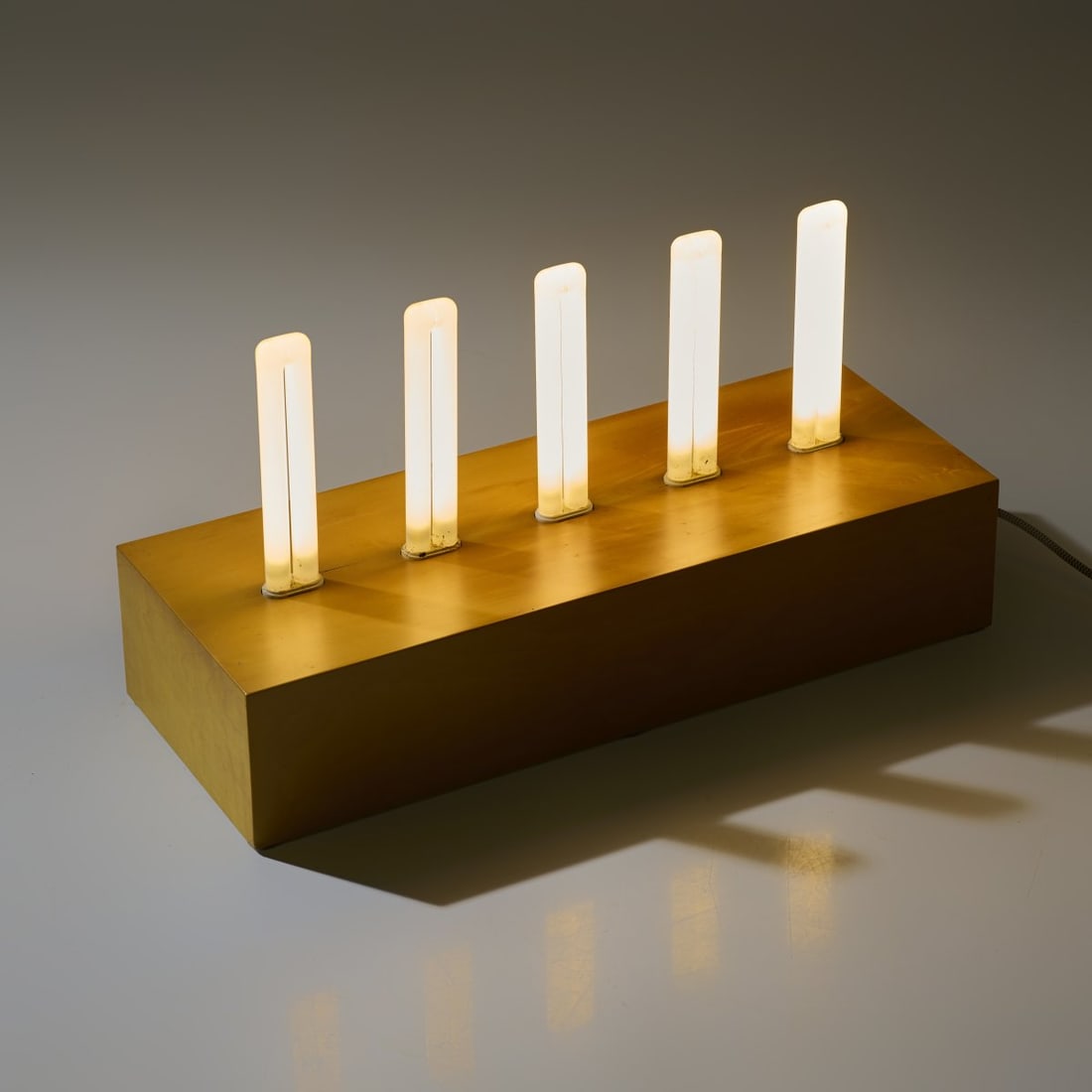 Ettore Sottsass, Table/wall light 'Pattica' from the 'Mobili Lunghi' series, 1999 (design) (1 of 4)