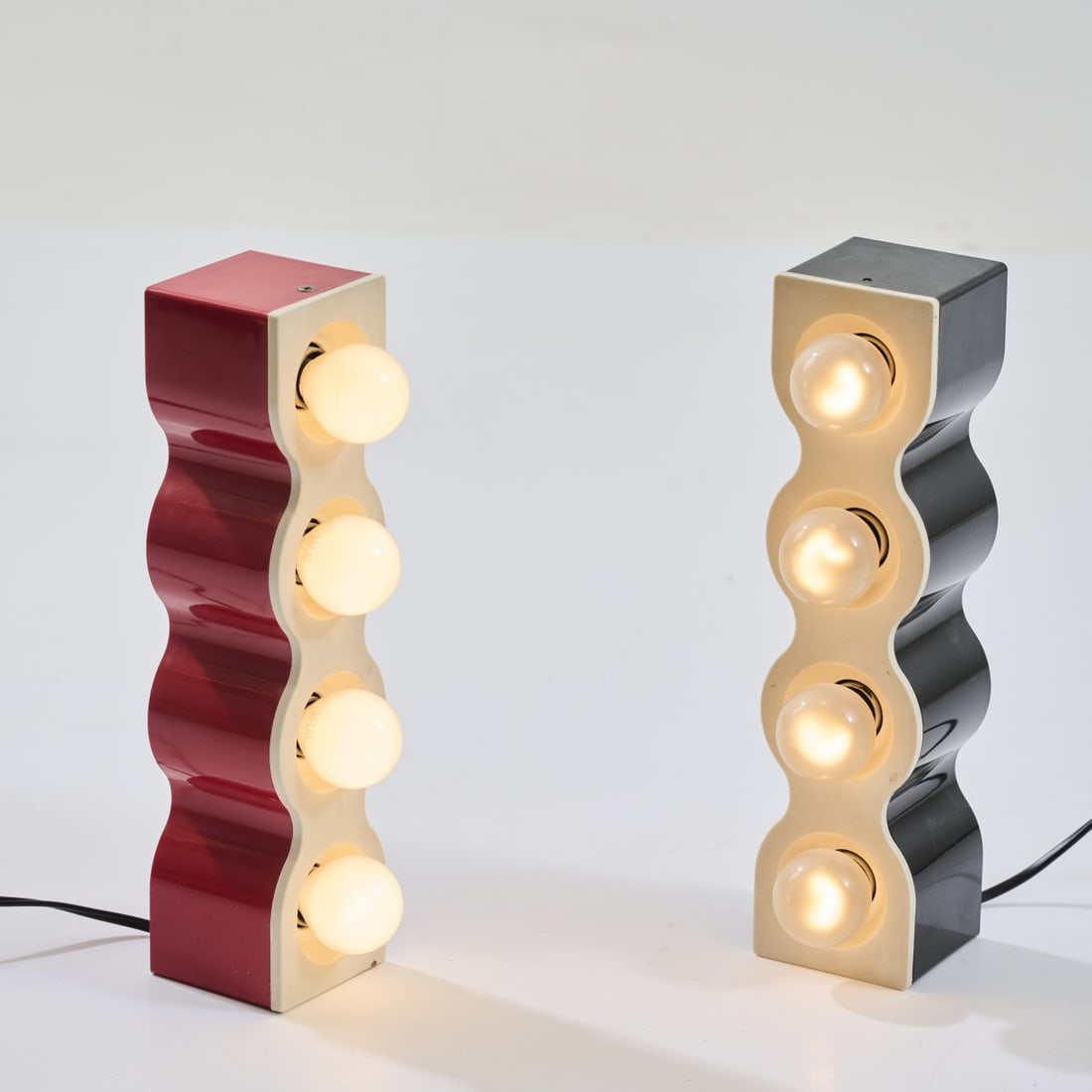 Ettore Sottsass, Two wall lights 'Sinus', 1972 (design) (1 of 3)