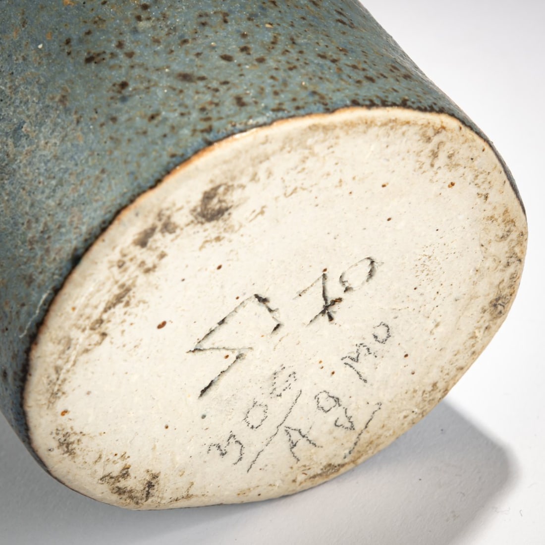 Robert Sturm, Cylindrical object, 1970 - 4