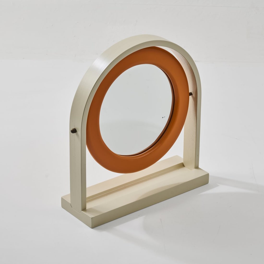 Ettore Sottsass, 'Sandretta - SP 63' table mirror, 1966: <p>H. 49 x 44 x 15 cm. <br />Poltronova, Pistoia. <br />Wood, painted white and orange, mirror glass. </p><hr><p>Literature:</p><p>Santini, Facendo