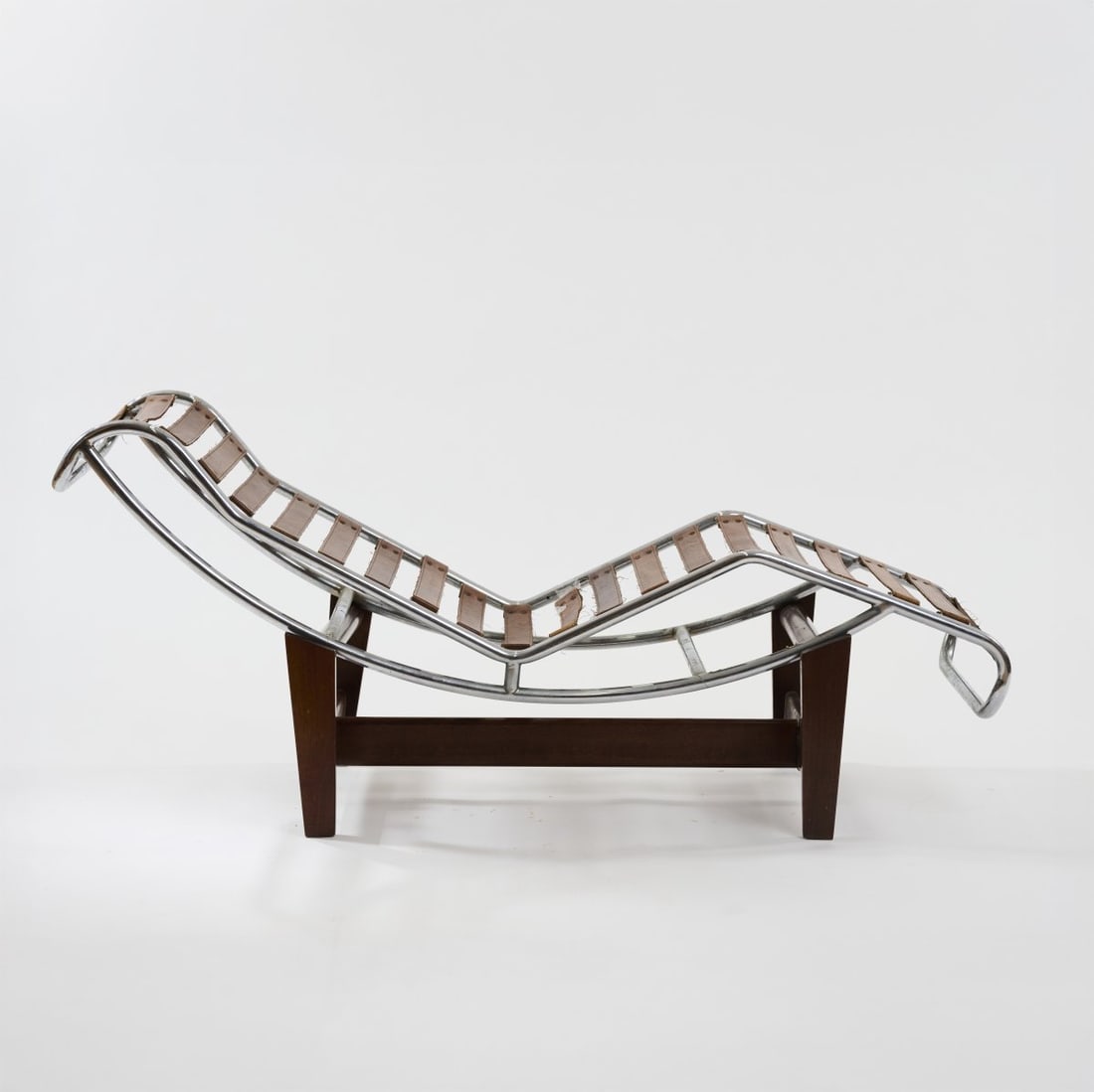 Le Corbusier; Charlotte Perriand; Pierre Jeanneret, Liege 'LC 4 - Variant', 1928 (Design) (1 of 5)