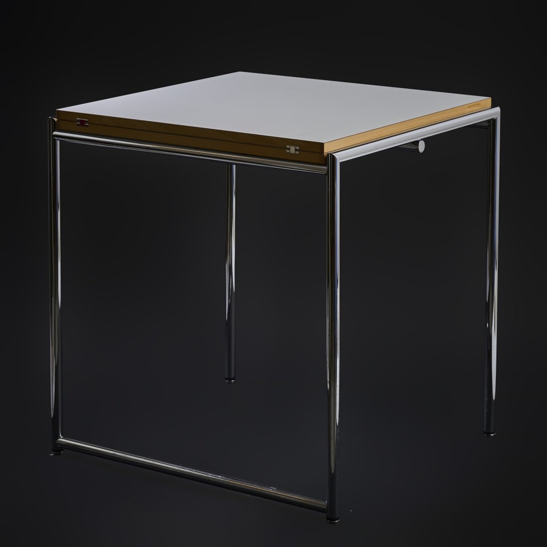 Eileen Gray, Folding table 'Jean', 1929 (design) - 2