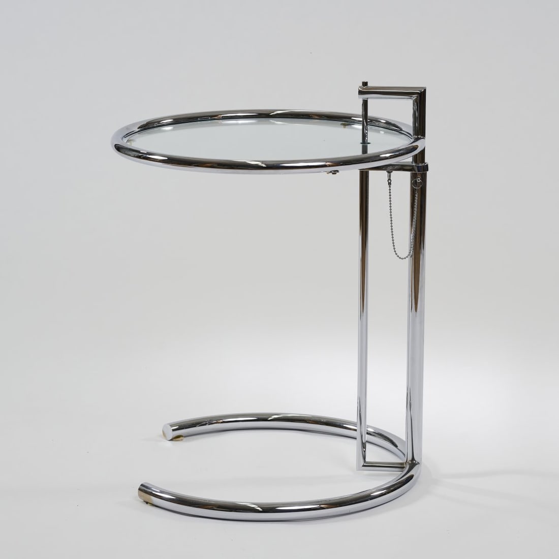 Eileen Gray, Side table 'E 1027', 1927 (design) (1 of 7)