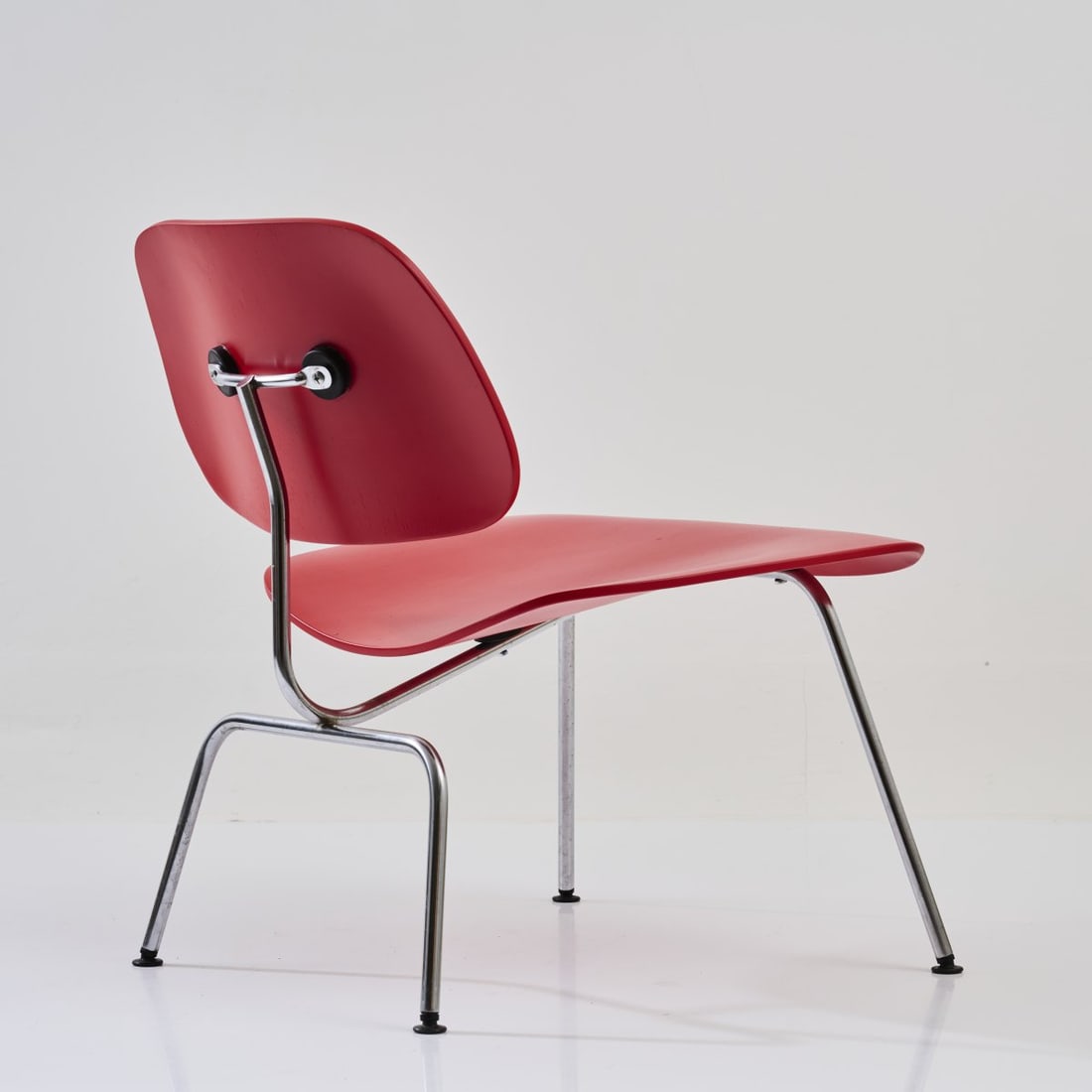 Charles Eames; Ray Eames, Two 'LCM' armchairs, 1946 - 4