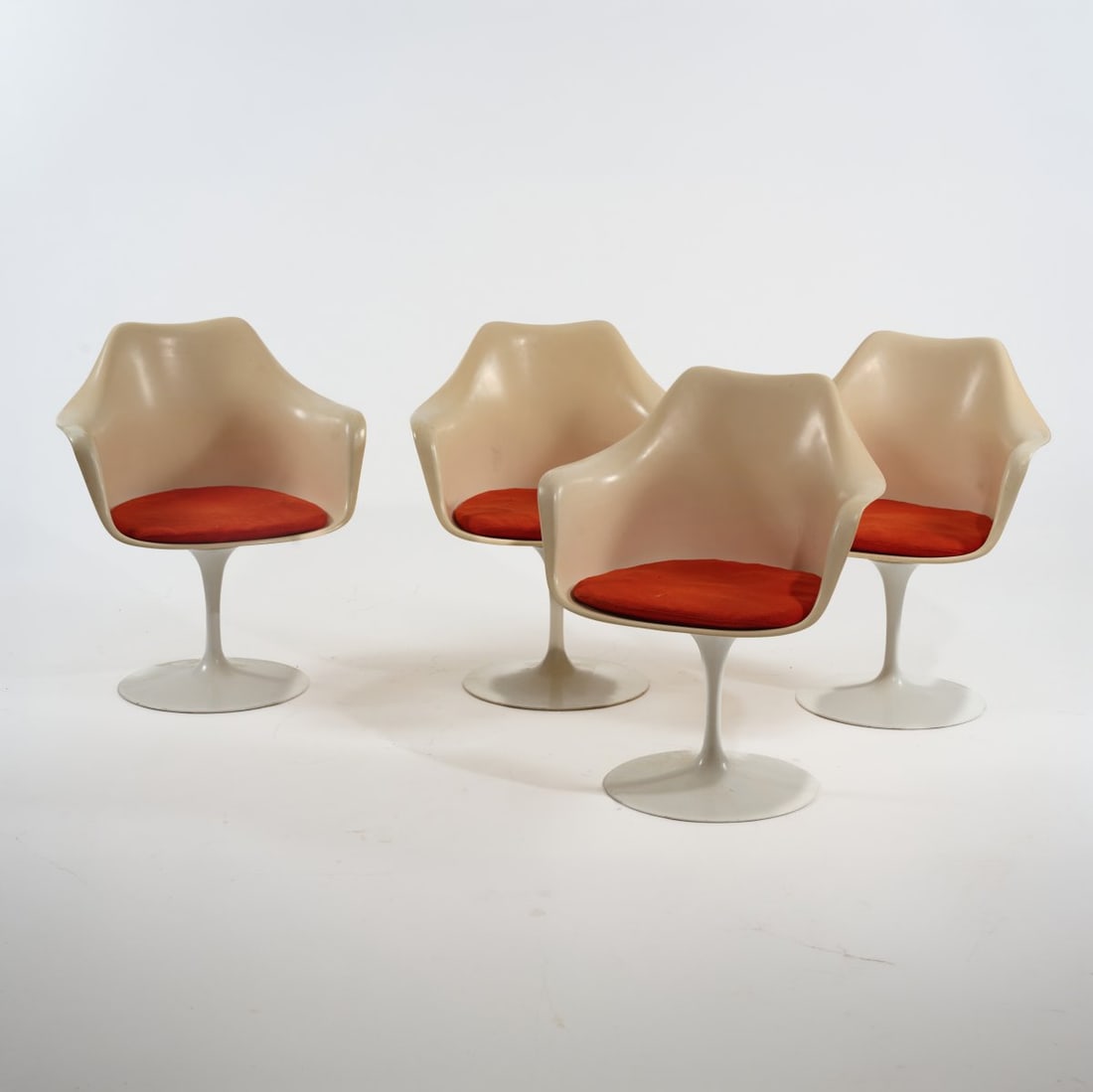 Eero Saarinen , Five '151' chairs, 1956-57 (design) (1 of 7)