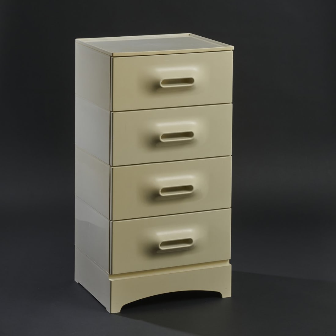 Marc Held, Small dresser, c. 1970: <p>H. 74 x 38 x 33 cm. <br />Cr&eacute;ateurs et Industriels, France; distributed by Prisunic, Paris. <br />White plastic.</p>