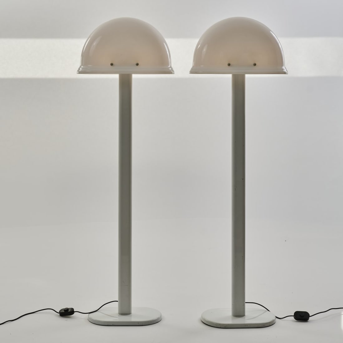Rodolfo Bonetto , Two 'Space Age' floor lamps, c. 1970 (1 of 7)