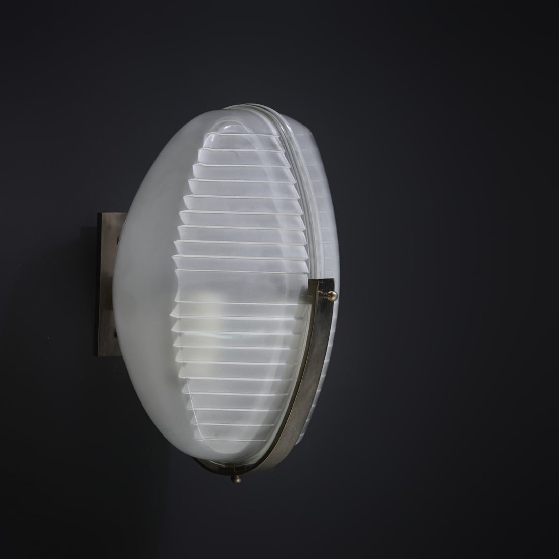 Vico Magistretti, Wall light 'Lambda' 1961 (1 of 4)