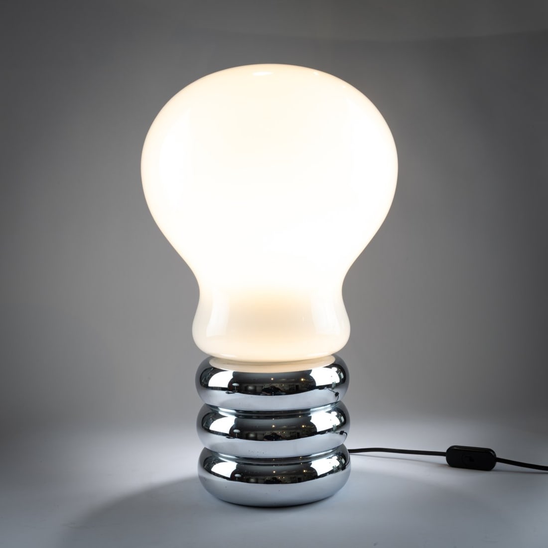 Ingo Maurer, Table light 'Giant Bulb Opal', 1966 (1 of 3)