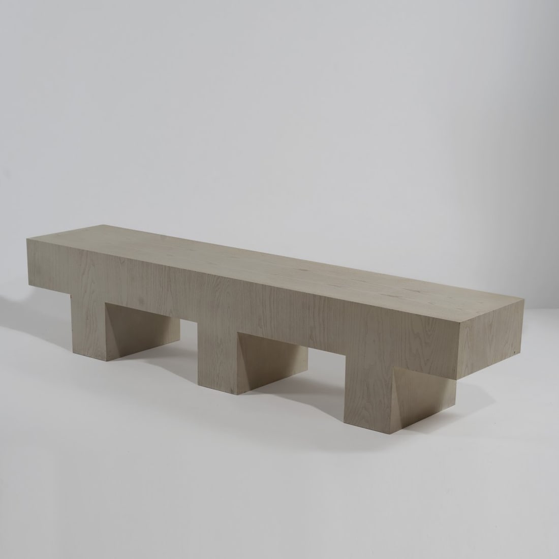 Aldo Cibic, Bench 'Izmir', 1992 (design): <p>H. 45 x 210 x 45 cm. <br />Standard, Milan. <br />Wood with ash veneer, white stained.</p>