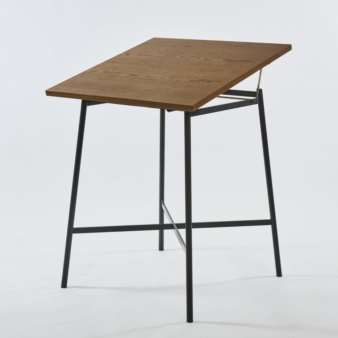 Konstantin Grcic, Stehpult, 1990-1992: <p>H. max. 125 x 89.5 x 89.5 cm. <br />Germany. <br />Metal tube, square metal tube, grey lacquered, blockboard with oak veneer.</p>