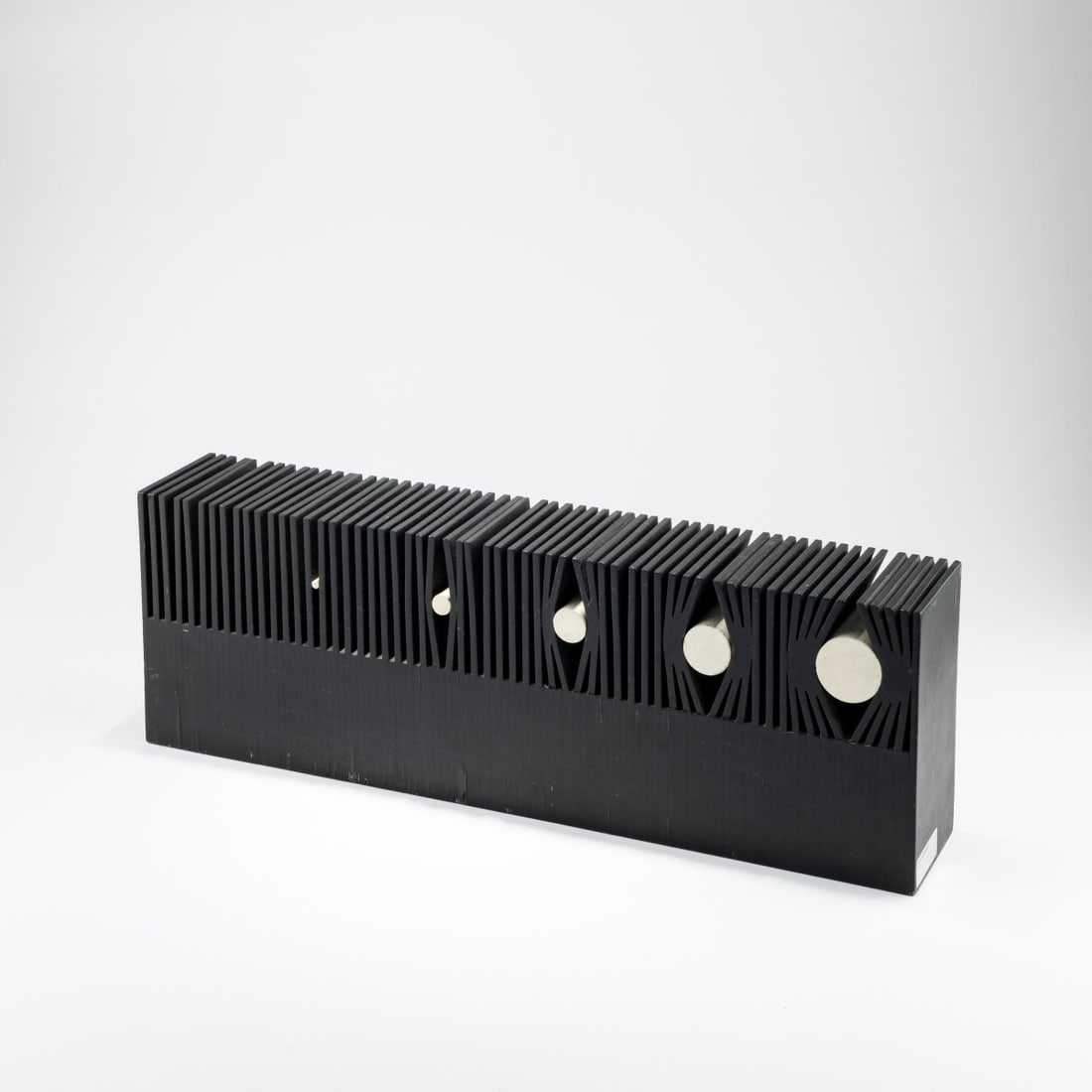 Marcello Morandini (1940 Mantua - lives and works in Varese), Sculpture '26-1968 già (1 of 4)