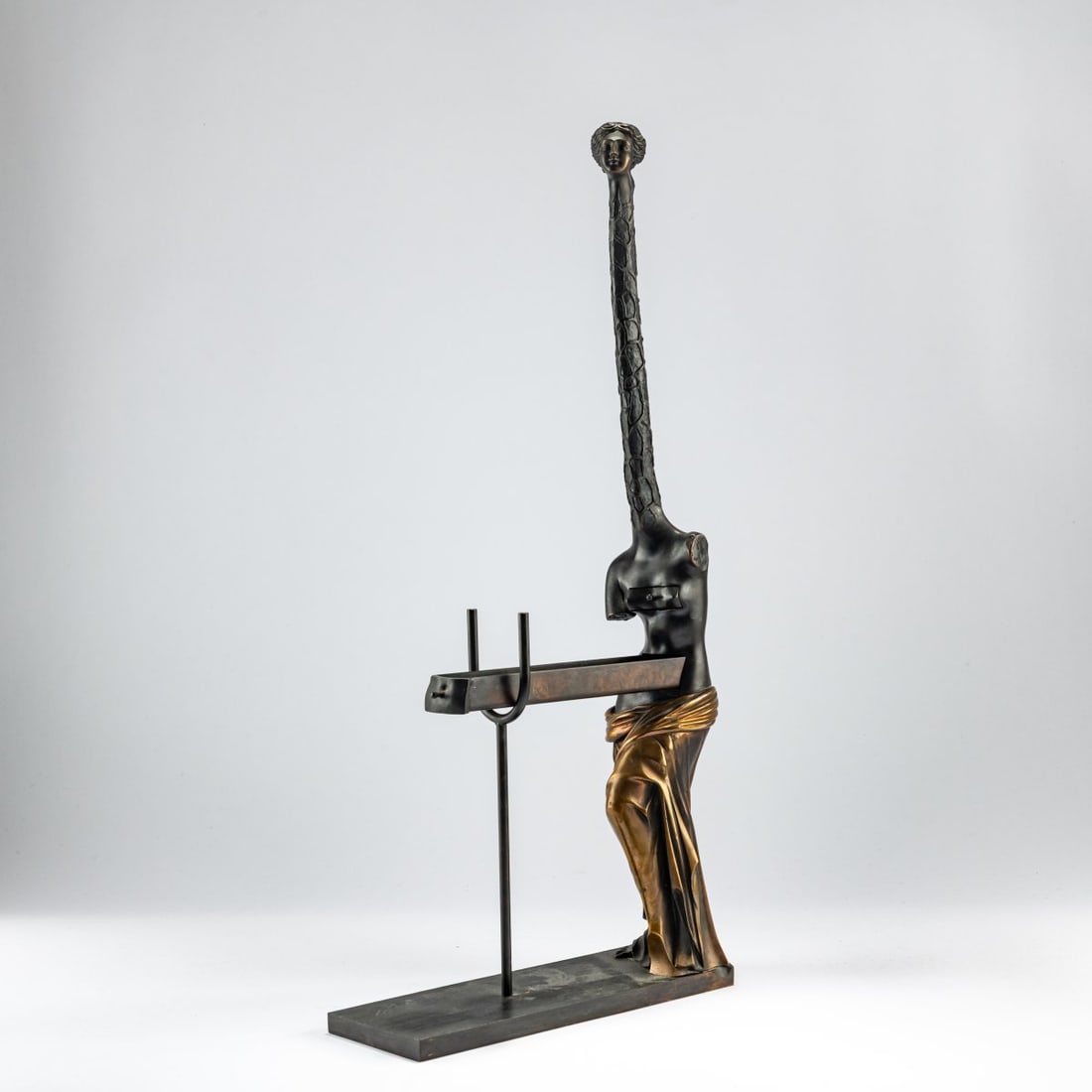 Salvador Dalí (1904 Figueres - 1989 ibid), Sculpture 'Venus à la girafe', 1973: <p>Bronze, dark brown patina, partly polished. H. 56.5 x 27.5 x 9.5 cm. Stamped on the side of the plinth: EURO ART / Fuso della Venturi Arte Bologna-Italia and numbered: 1329/1500, signed at th