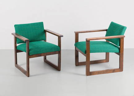 Peter Keler. Pair of '103' armchairs, 1930s. H. 70 x 62: Peter Keler. Pair of '103' armchairs, 1930s. H. 70 x 62 x 69.5 cm. Made by Gleisner, Berlin (attributed). Beech, stained dark, green woollen cover. Marked: 26315.
