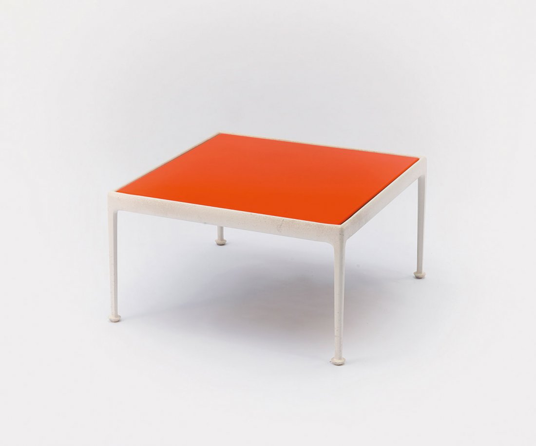 Richard Schultz. 'Leisure collection' side table, 1966.: Richard Schultz. 'Leisure collection' side table, 1966. H. 39 x 71 x 71 cm. Made by Knoll International, New York. Metal, painted white, orange enamel. Marked: Remains of a maker's label.