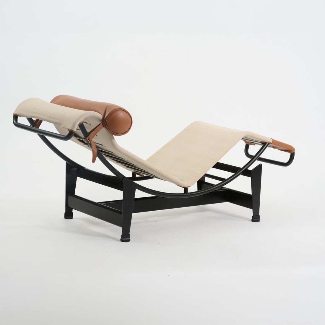 Le Corbusier Charles-Édouard Jeanneret-Gris; Pierre Jeanneret; Charlotte Perriand, Lounge (1 of 7)