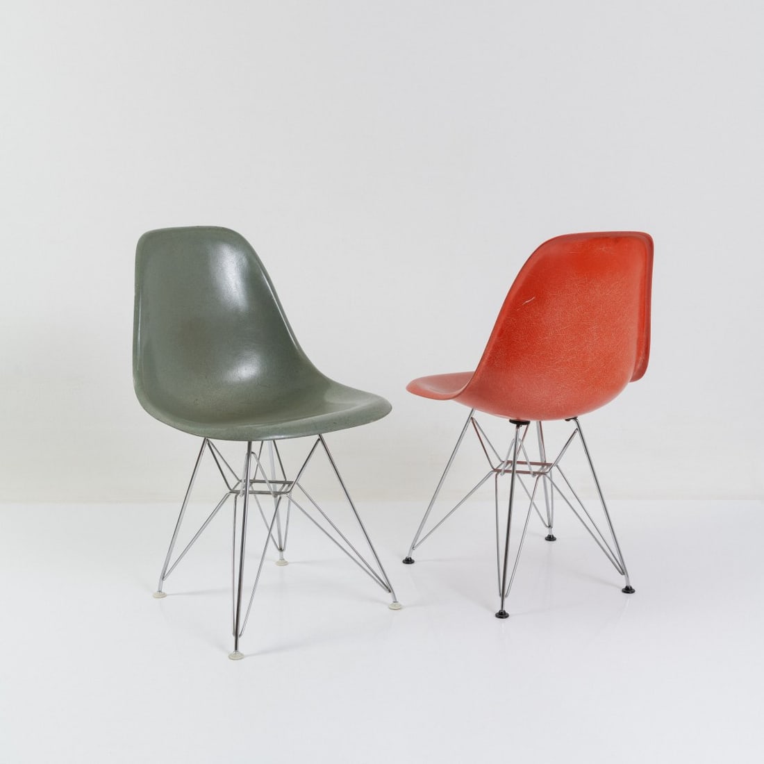 Charles Eames; Ray Eames, Two 'DSR' chairs on 'Eiffel Tower base', 1950-53 (design) - 2