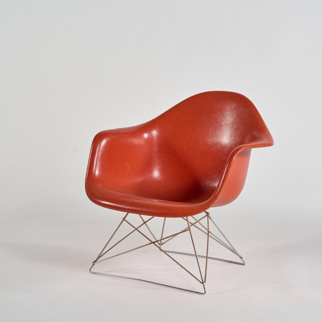 Charles Eames; Ray Eames, Armchair 'LAR' - 'Cats Cradle', 1950 (design) (1 of 5)
