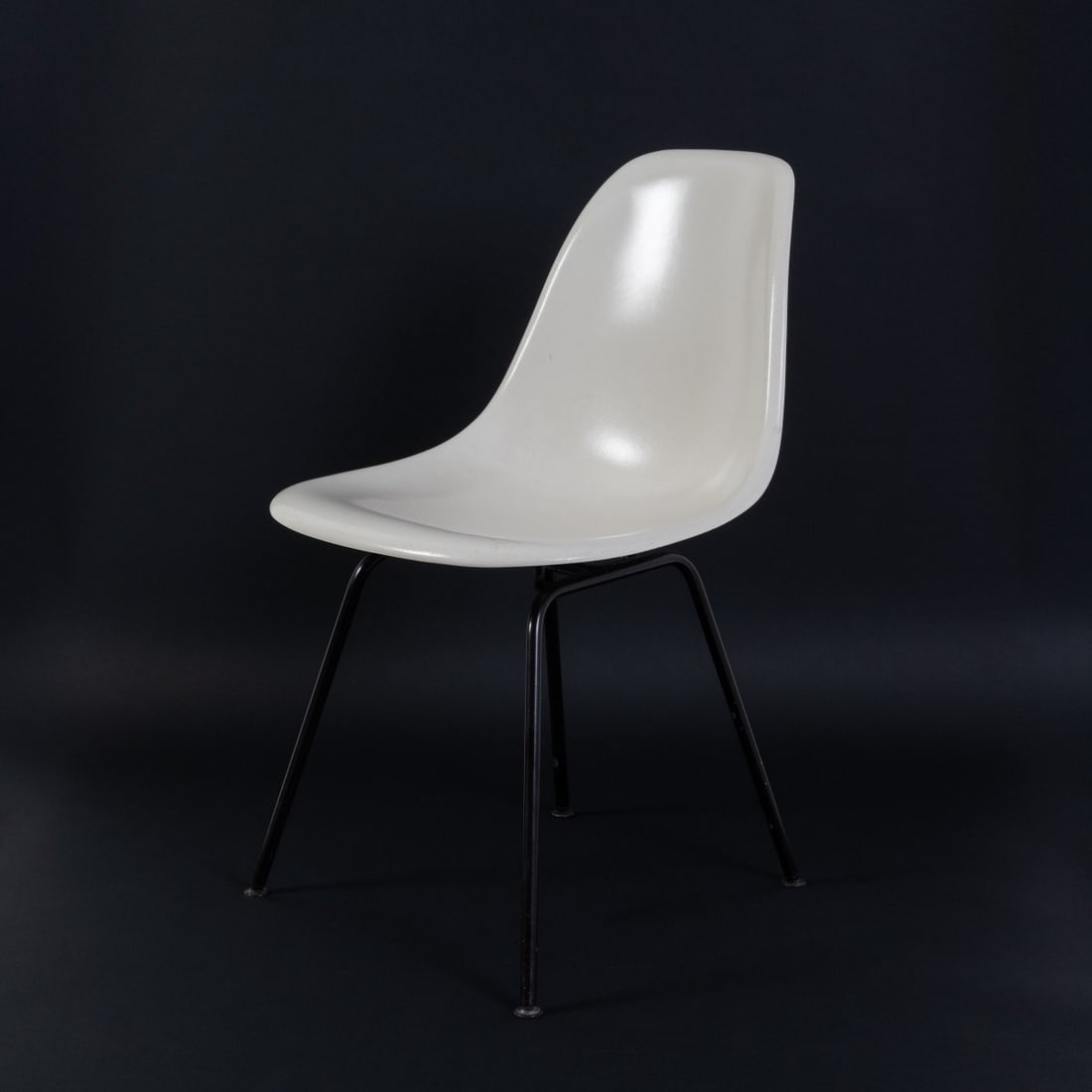 Charles Eames; Ray Eames, Chair 'DSX' on H-Base, 1950-53 (design) (1 of 8)