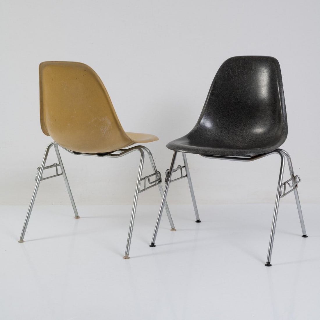 Charles Eames; Ray Eames, Two chairs 'DSS', 1955 (design) - 3