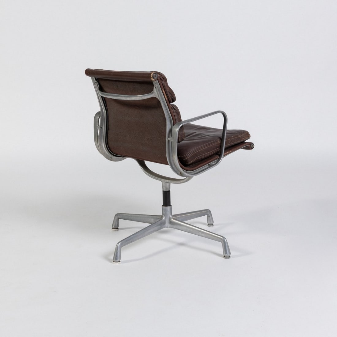 Charles Eames; Ray Eames, Armchair 'Soft Pad', 1969 (design) - 4