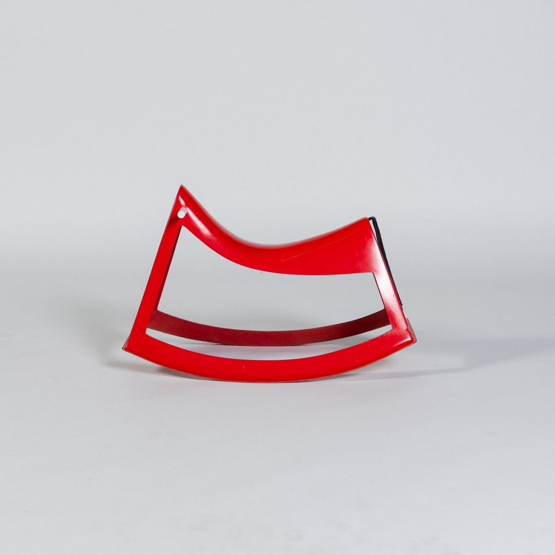 Walter Papst, Rocking horse 'rocking sculpture', 1958 (design): <p>H. 53 x 43 x 84 cm. <br />Wilkhahn, Eimbeckhausen, 1950s/60s. <br />Fiberglass-reinforced polyester, red, white plastic tube, black nylon cord.