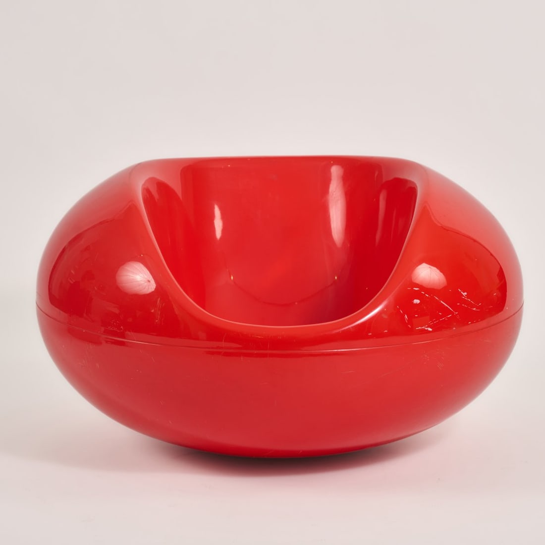 Eero Aarnio, 'Pastilli' armchair, 1967 (design) (1 of 3)