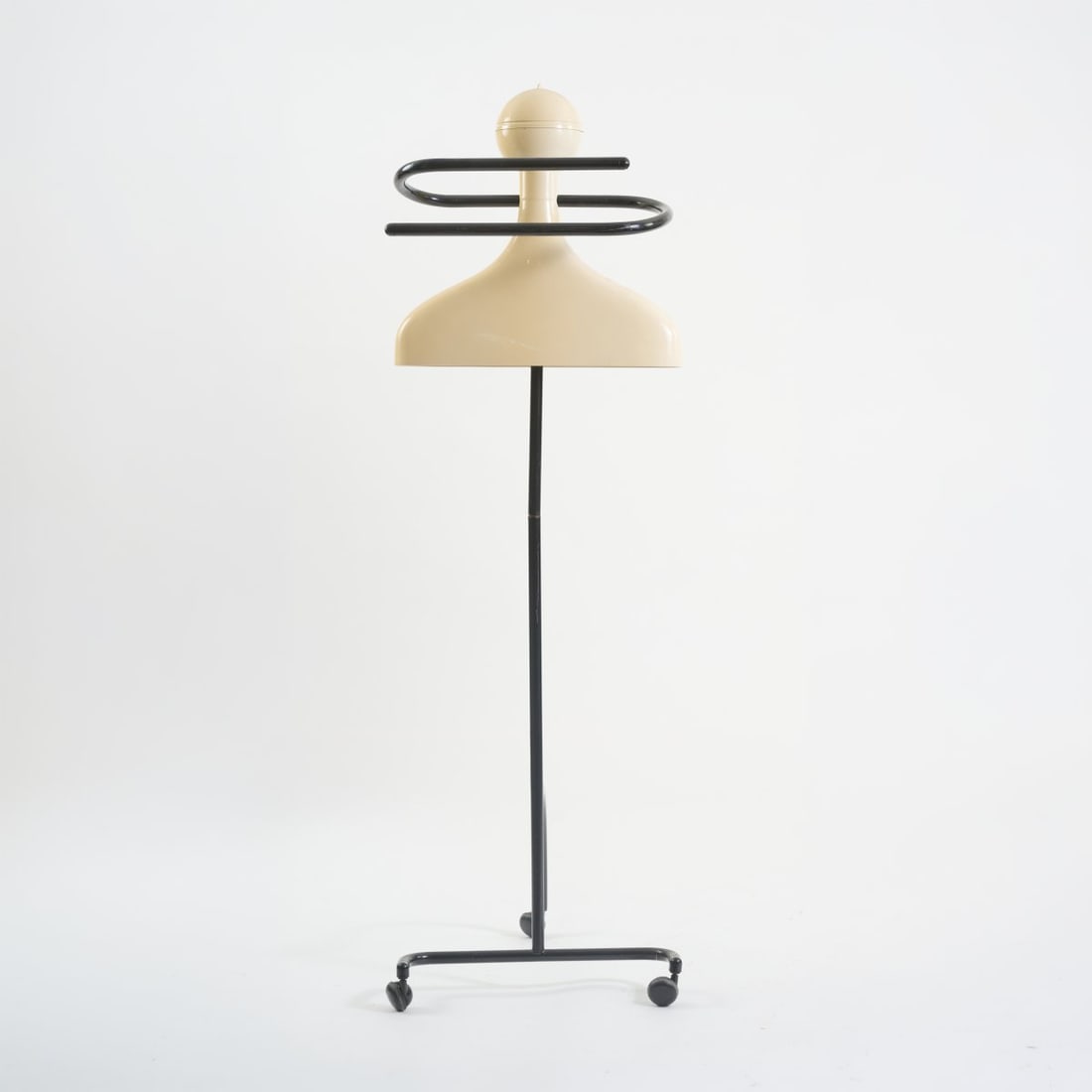 Anna Castelli Ferrieri , Valet stand, 1989 (Design) (1 of 2)