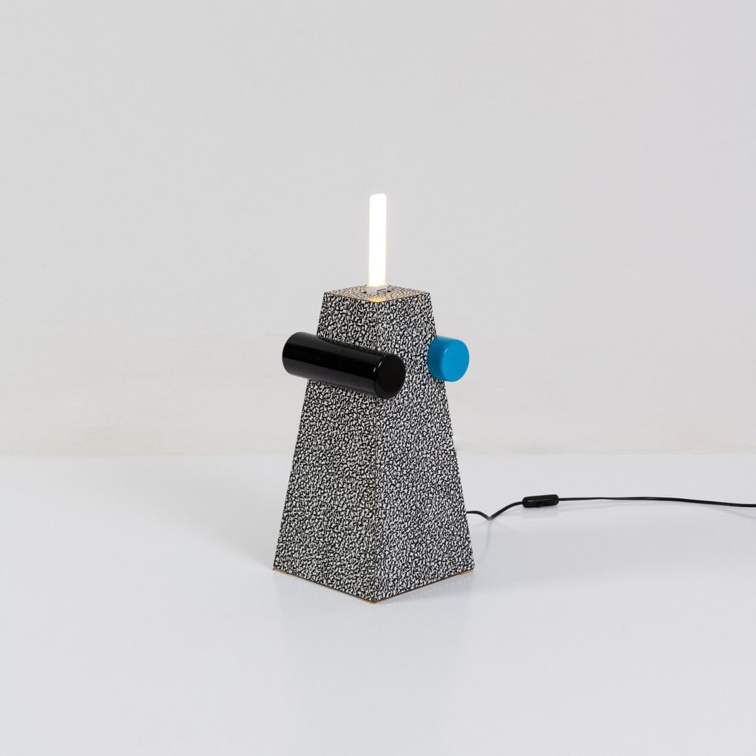 Thomas Bley, Table light 'Astor', 1982 (design) - 2